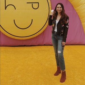 Meet your Posher, Gladys